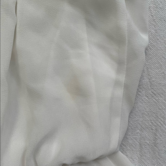 Sleeveless white dress - Picture 4 of 5